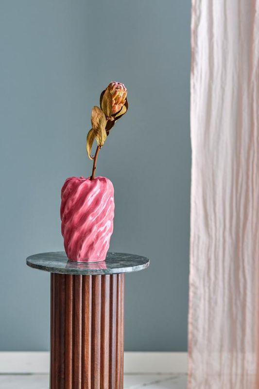 Rowena vase